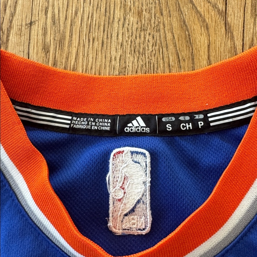Adidas Blue New York Kids Basketball Jersey Porzingis number 6  size small - Picture 4 of 5